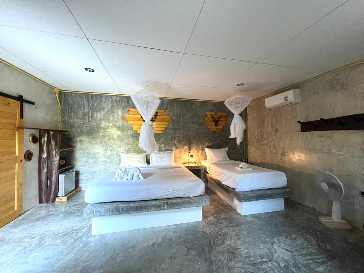 Sunshine On The Rock Hotel Ko Kut Bagian luar foto